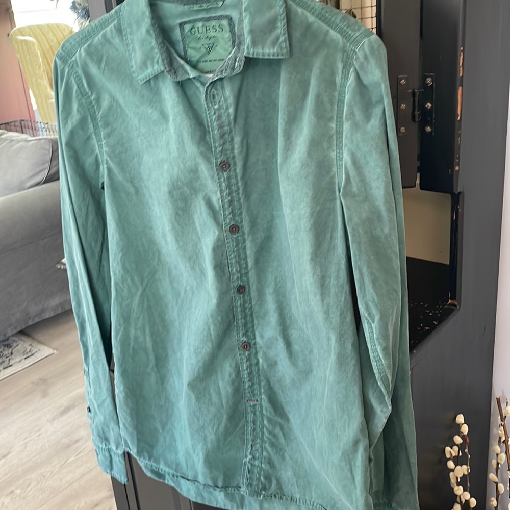Young Men’s Button Down GUESS Juniper Green Shirt Size XS Slim Fit